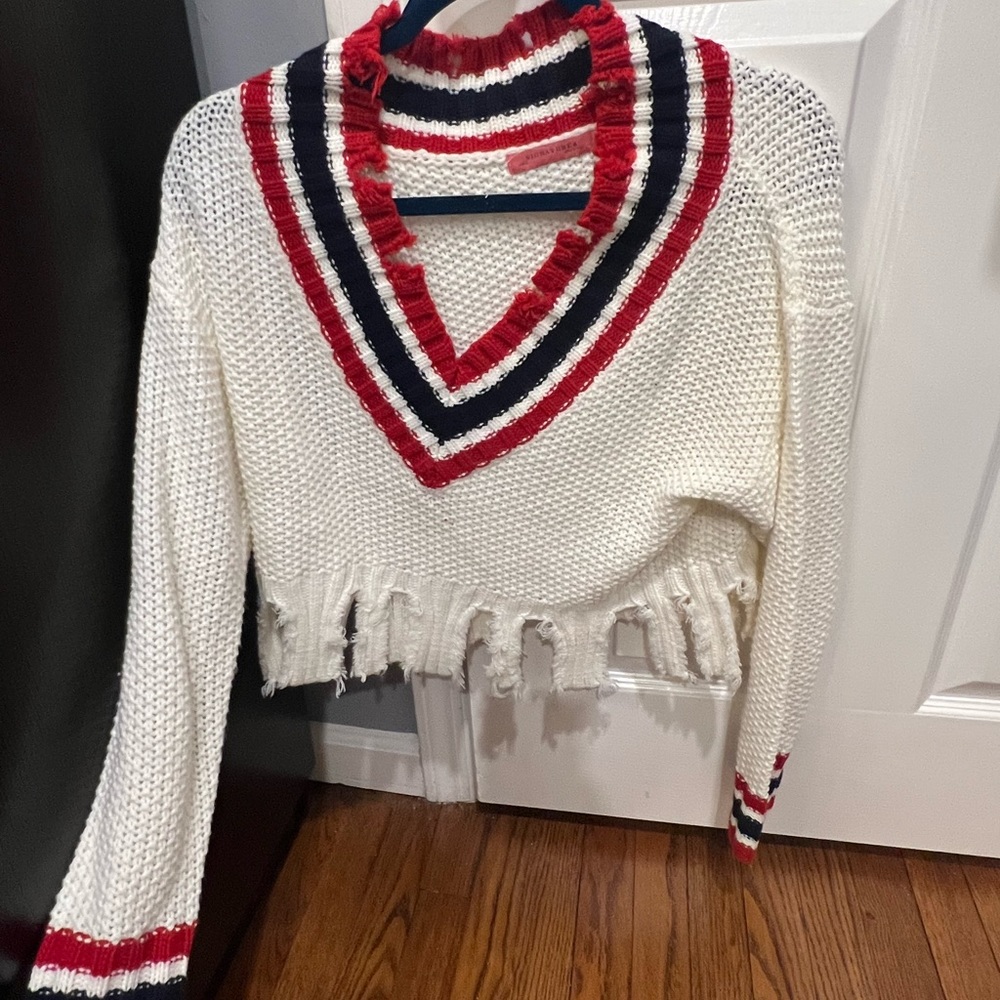 Signature cropped white sweater